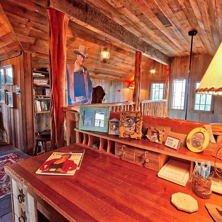 Log Cabin At Old Glory Ranch Wimberley Exterior photo