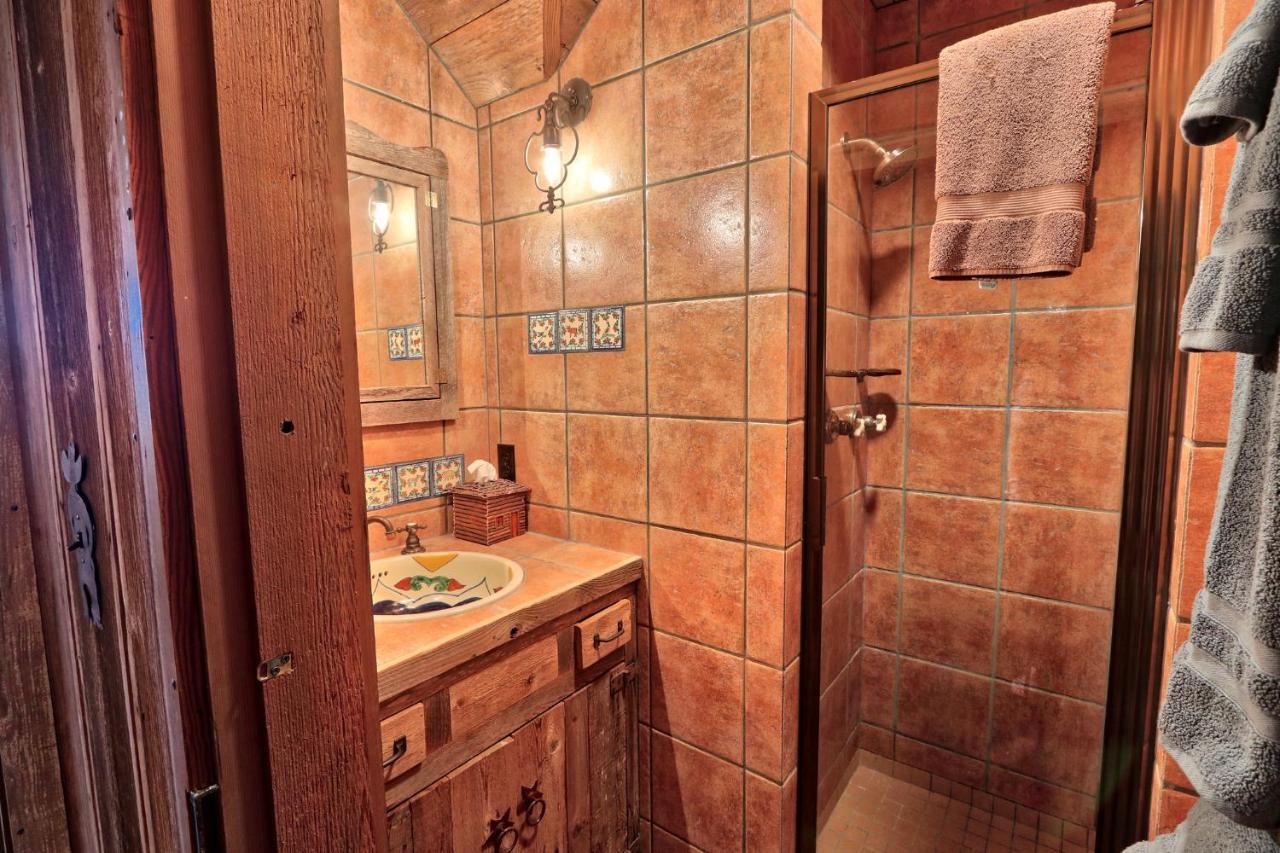 Log Cabin At Old Glory Ranch Wimberley Exterior photo